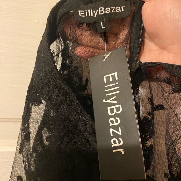 Elegant Black Lace Blouse - Picture 5 of 5